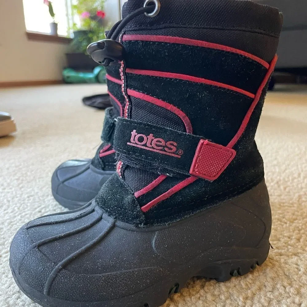 Totes Boy's Todd Winter Boots size 6T Black/Red